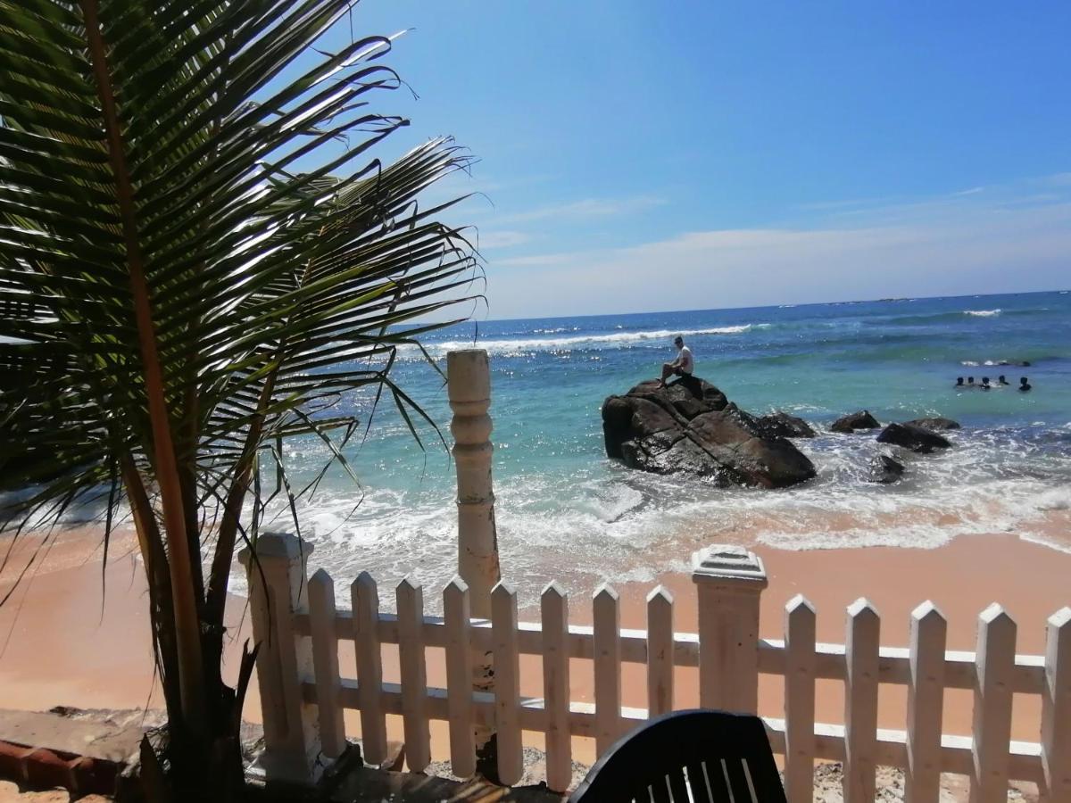 Happy Beach Villa Resort Unawatuna Eksteriør bilde