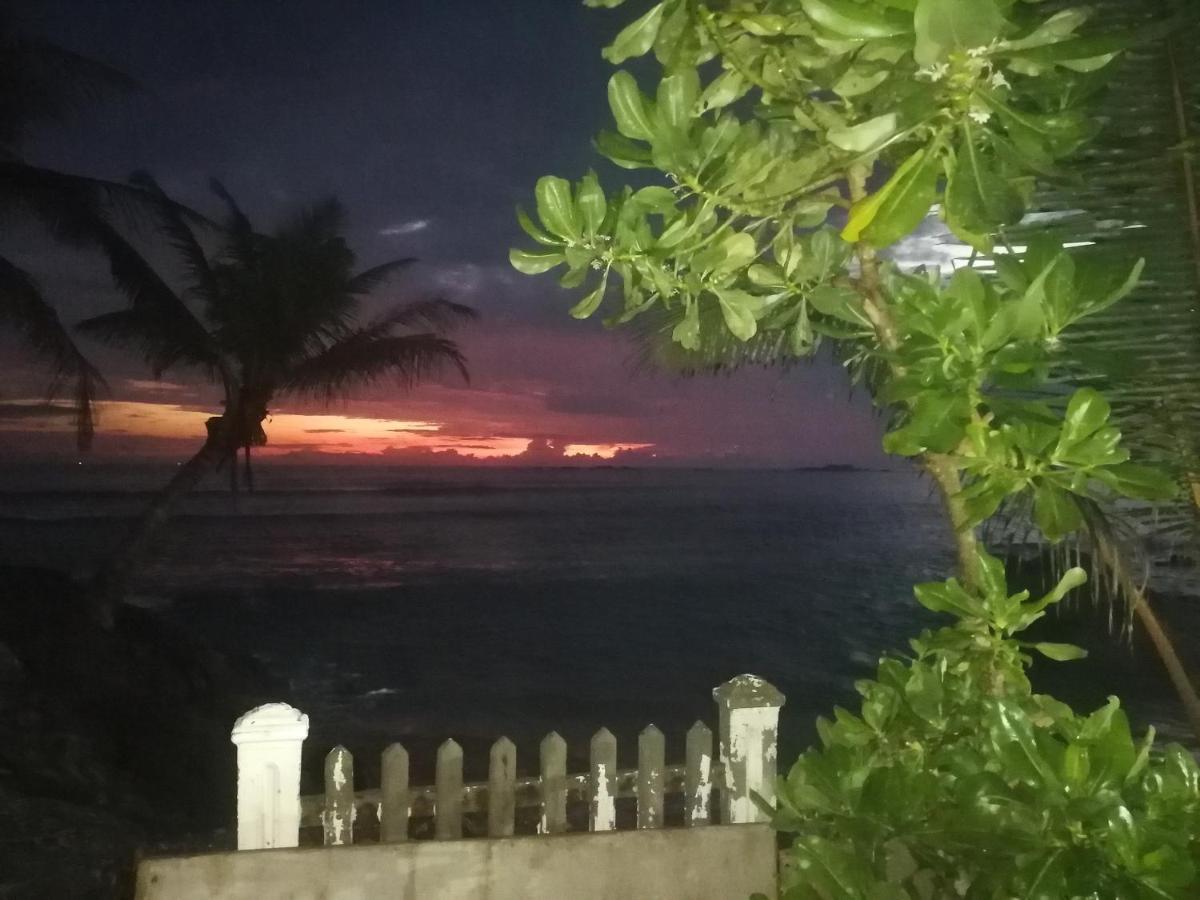 Happy Beach Villa Resort Unawatuna Eksteriør bilde