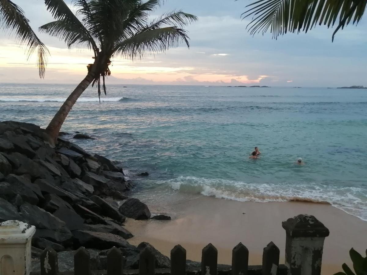 Happy Beach Villa Resort Unawatuna Eksteriør bilde